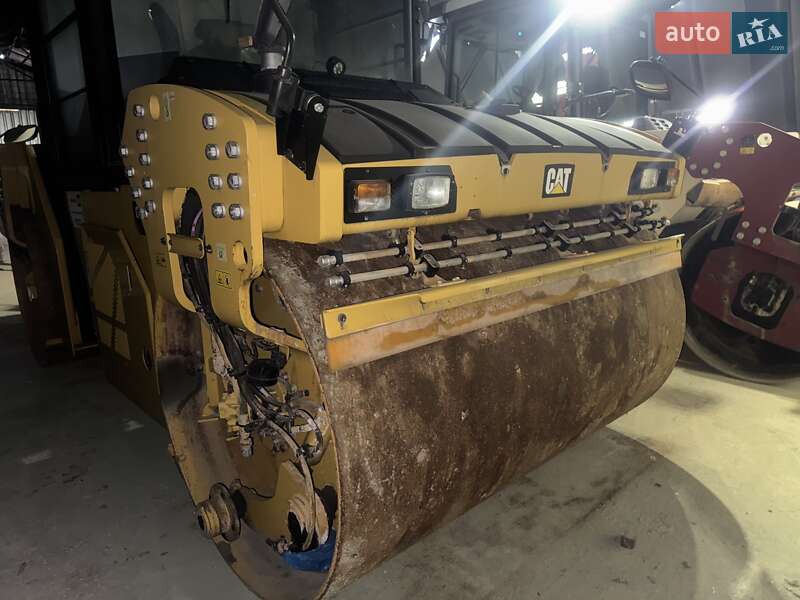 Дорожный каток Caterpillar CB 2021 в Днепре
