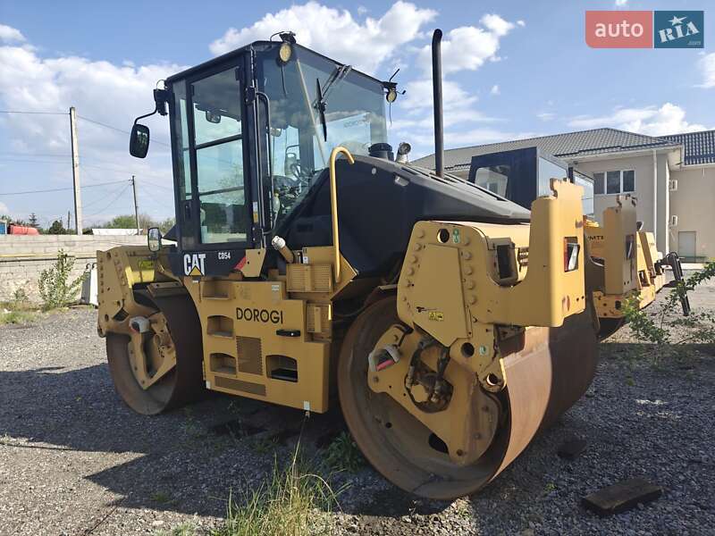 Дорожный каток Caterpillar CD 2010 в Днепре