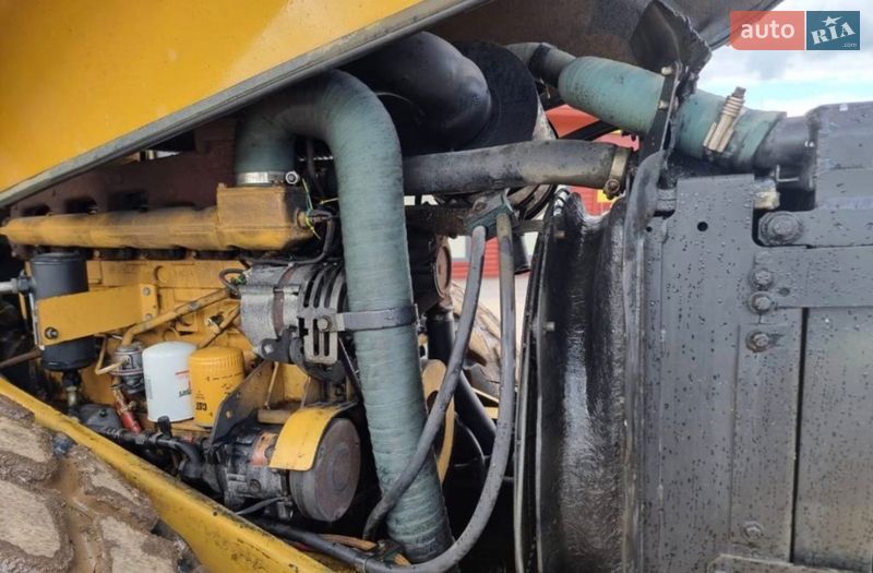 Каток грунтовый Caterpillar CS 2008 в Одессе