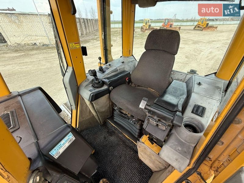 Бульдозер Caterpillar D5 LGP 2005 в Одессе