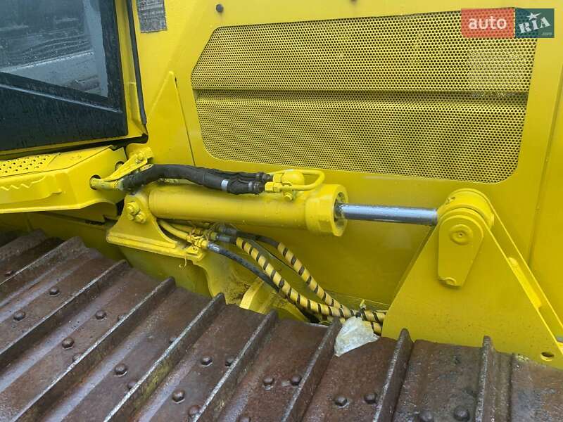 Бульдозер Caterpillar D5 2007 в Кривом Роге