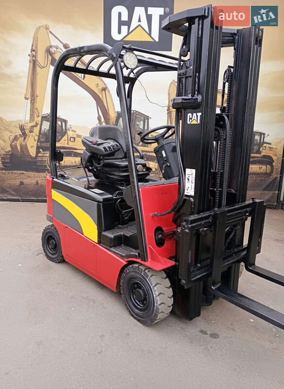 Вилочный погрузчик Caterpillar EP 2007 в Киеве