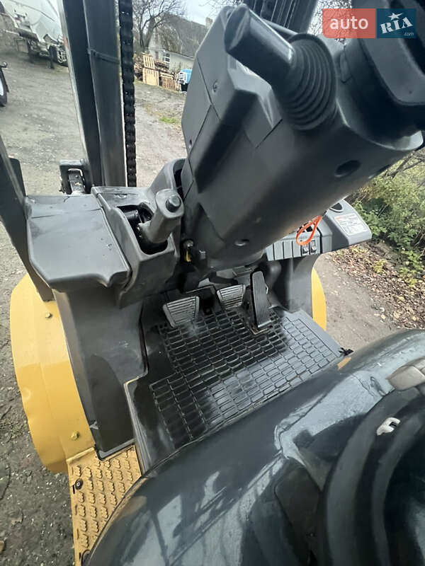 Вилочный погрузчик Caterpillar GP 2017 в Тернополе