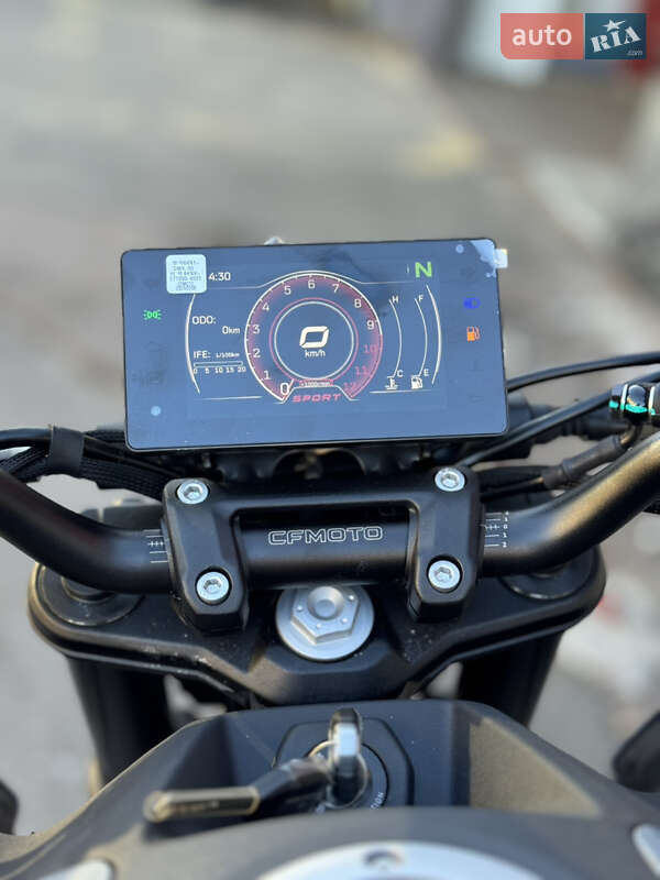 Мотоцикл Без обтекателей (Naked bike) CFMOTO 300NK 2025 в Киеве фото 7 Мотоцикл Без обтекателей (Naked bike) CFMOTO 300NK 2025 в Киеве