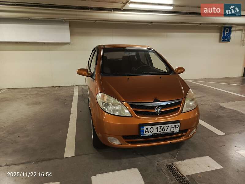 Хетчбек Chana Benni 2008 в Ужгороді