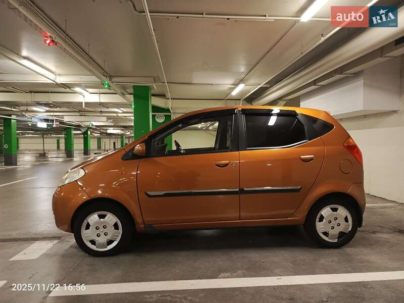 Хетчбек Chana Benni 2008 в Ужгороді