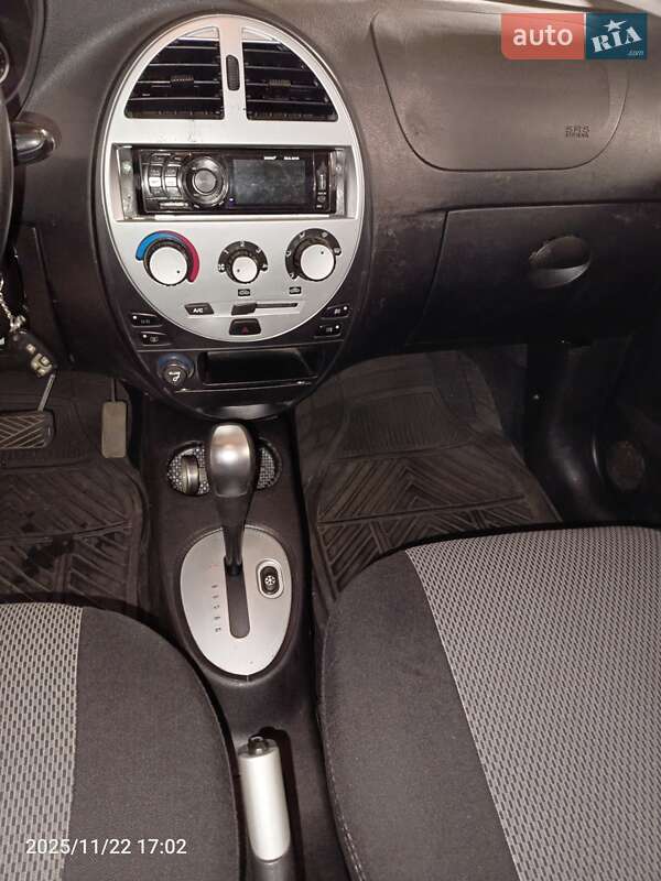 Хетчбек Chana Benni 2008 в Ужгороді