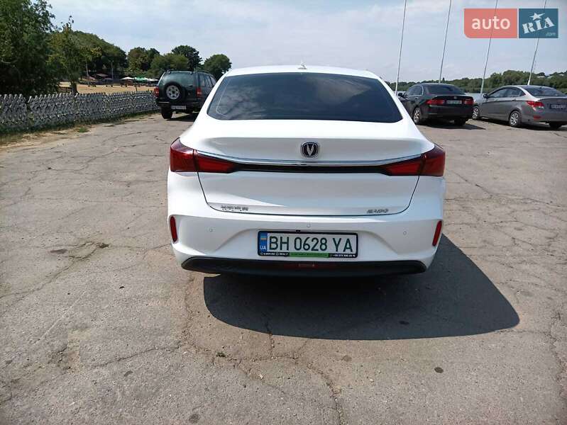 Седан Changan Eado 2022 в 
