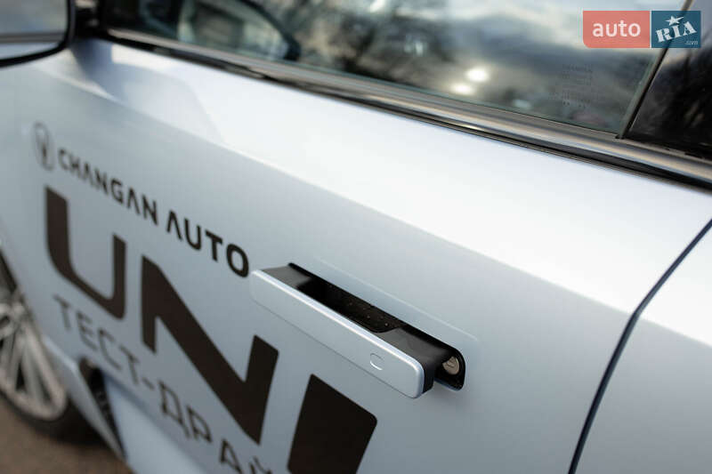 Позашляховик / Кросовер Changan Uni-K 2023 в Чернігові фото 23 Позашляховик / Кросовер Changan Uni-K 2023 в Чернігові