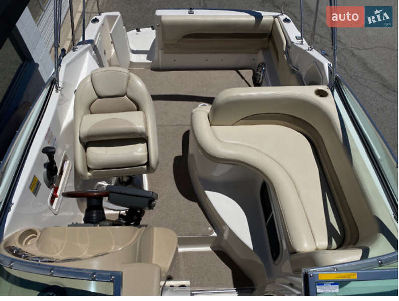 Катер Chaparral Signature 2004 в Днепре
