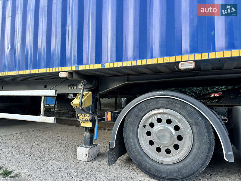 Зерновоз - напівпричіп Chereau C38 2001 в Сараті