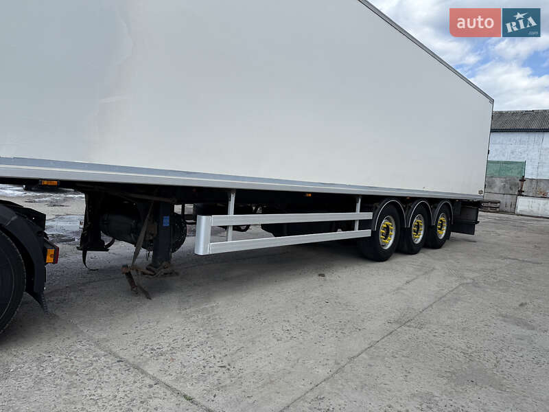 Рефрижератор полуприцеп Chereau CD 382CHB 2006 в Обухове