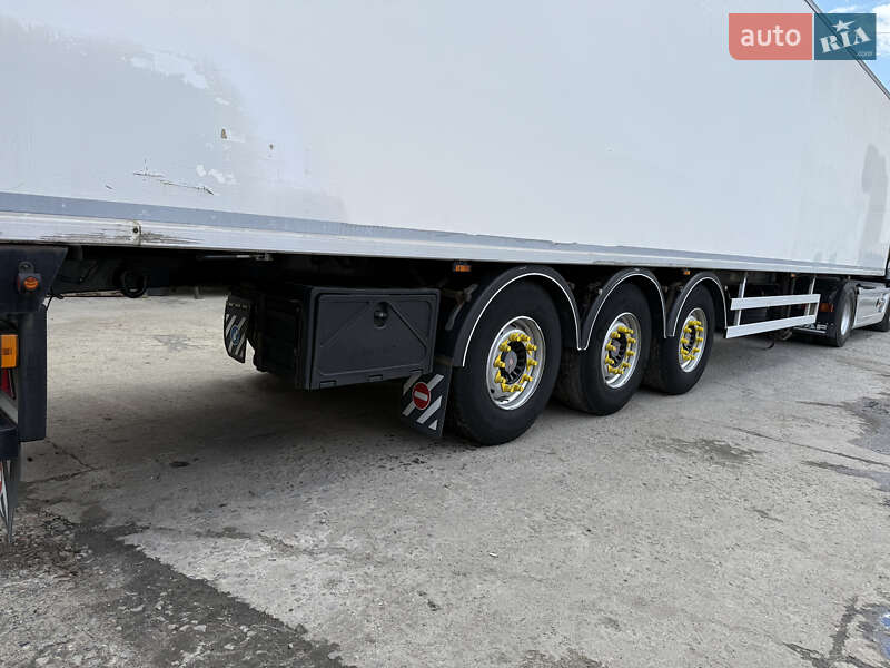 Рефрижератор полуприцеп Chereau CD 382CHB 2006 в Обухове