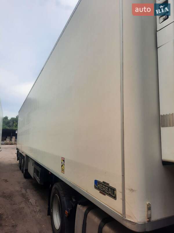 Рефрижератор напівпричіп Chereau CD 382CHB 2004 в Києві