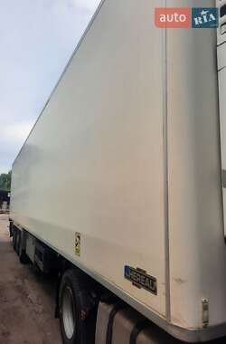 Рефрижератор напівпричіп Chereau CD 382CHB 2004 в 
