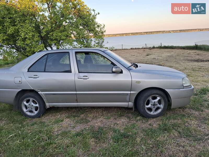 Лифтбек Chery A15 2007 в Николаеве