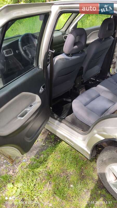 Лифтбек Chery Amulet 2007 в Тростянце