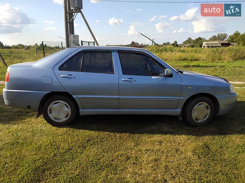 Седан Chery Amulet 2006 в Сновске