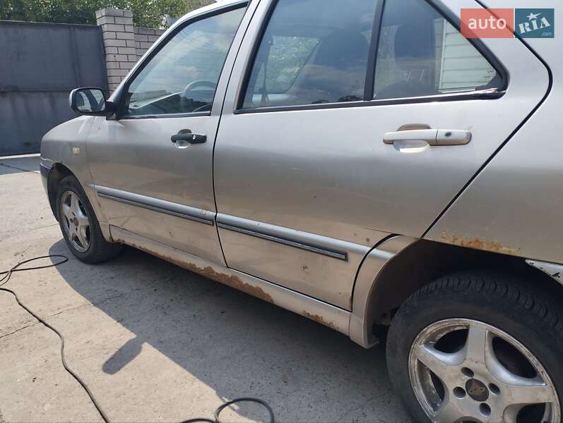 Седан Chery Amulet 2008 в Новомосковске