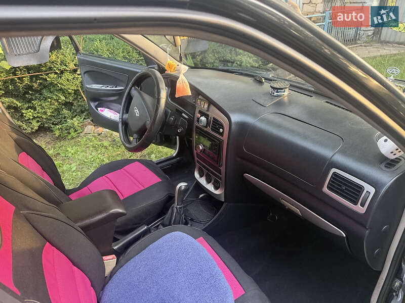 Лифтбек Chery Amulet 2011 в Мурованых Куриловцах