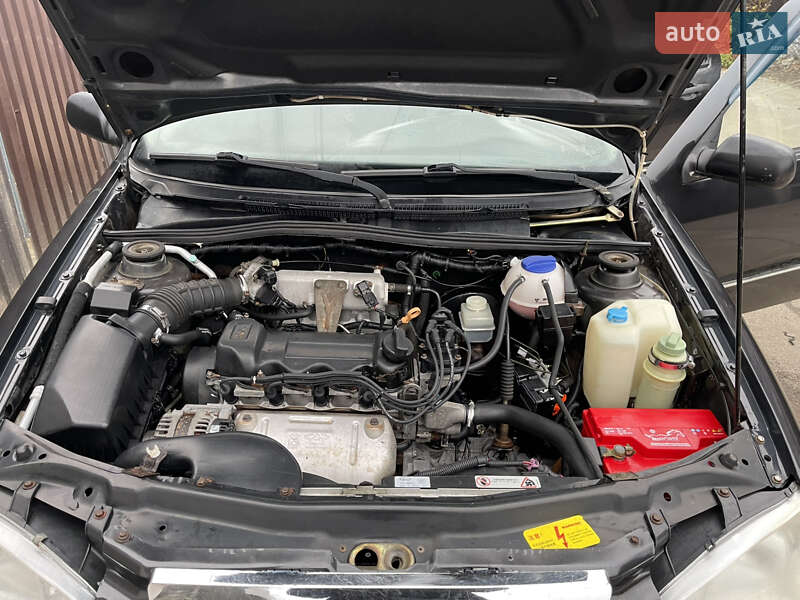 Седан Chery Amulet 2008 в Киеве