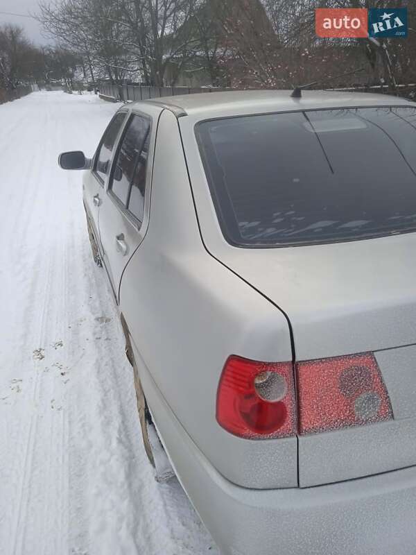 Седан Chery Amulet 2007 в Вижнице