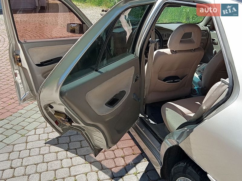 Седан Chery Amulet 2007 в Бориславі