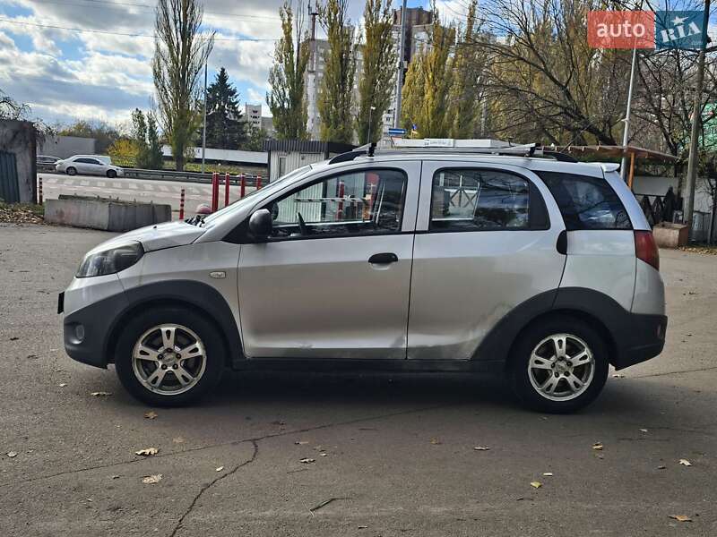 Позашляховик / Кросовер Chery Beat 2011 в Києві фото 2 Позашляховик / Кросовер Chery Beat 2011 в Києві