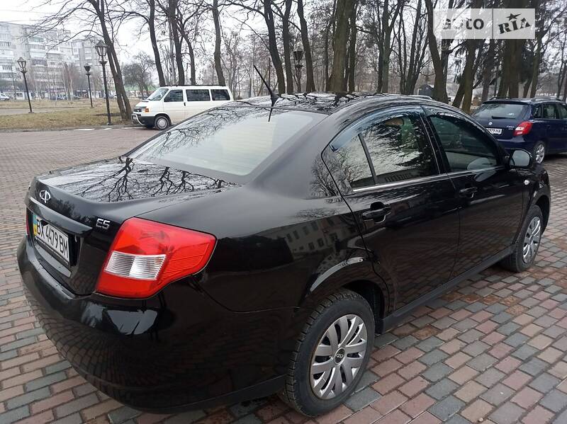 Седан Chery E5 2014 в Звягеле
