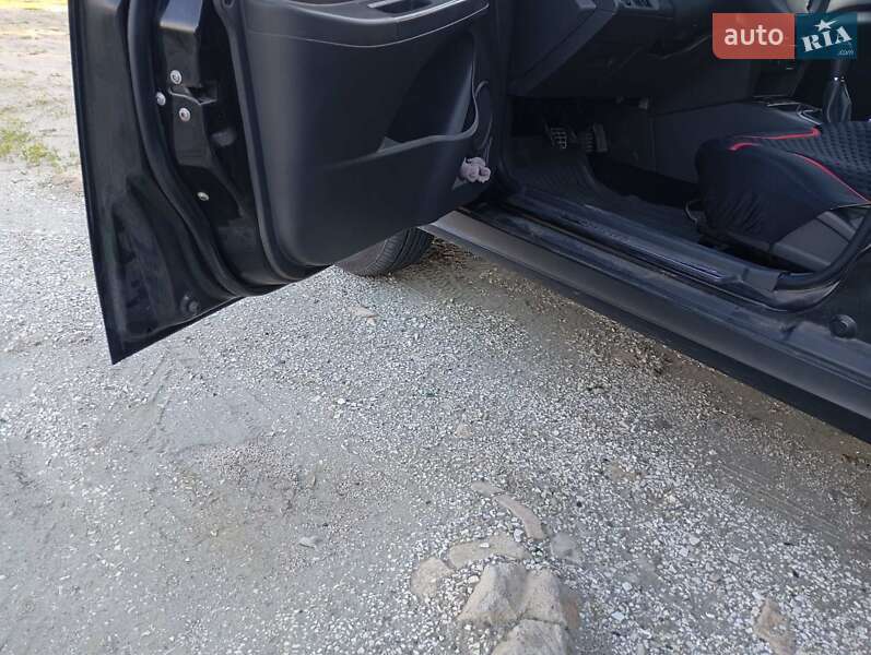Седан Chery E5 2013 в Будах