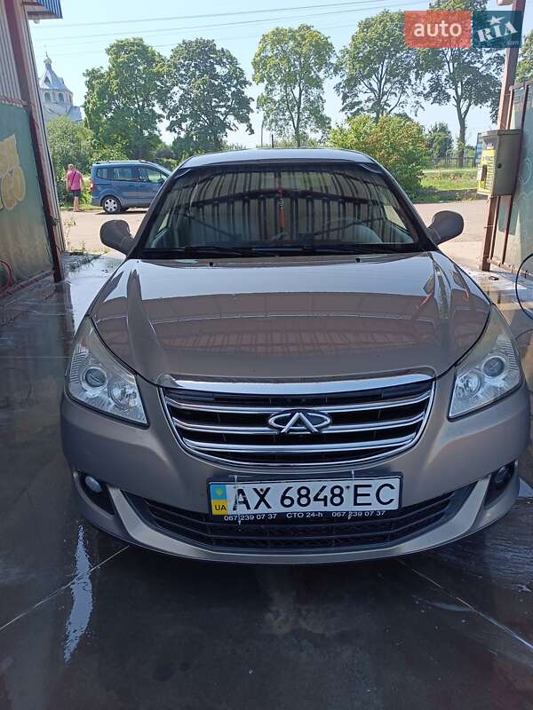 Седан Chery E5 2014 в Попільні