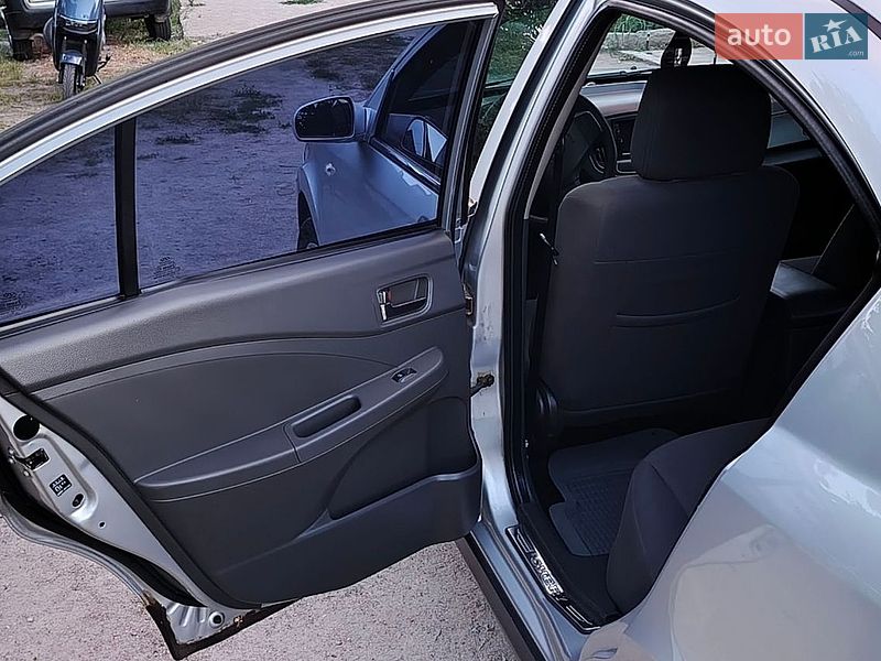 Седан Chery E5 2014 в Кобеляках
