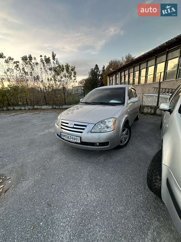 Седан Chery Elara 2008 в Полонному