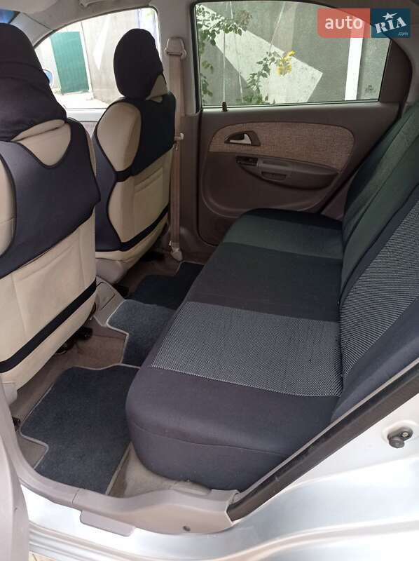 Лифтбек Chery Jaggi 2008 в Сарате фото 5 Лифтбек Chery Jaggi 2008 в Сарате