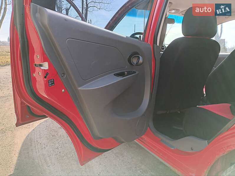 Ліфтбек Chery Jaggi 2011 в Кам'янці-Бузькій