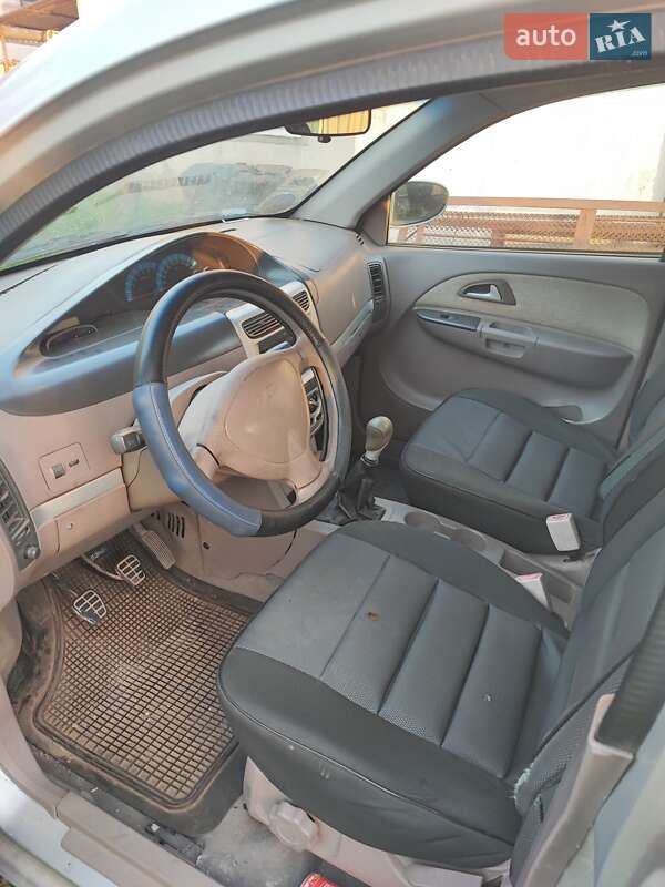 Лифтбек Chery Jaggi 2007 в Запорожье