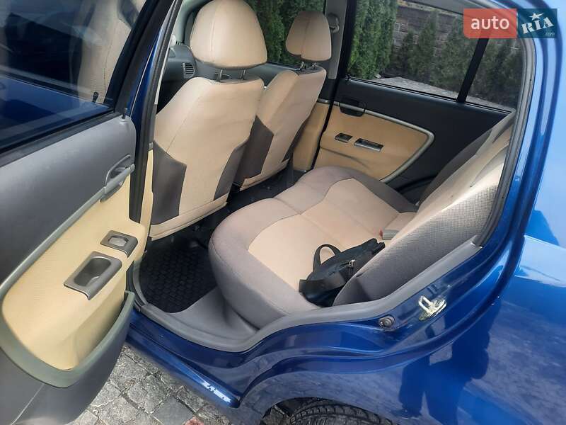 Хэтчбек Chery Kimo 2013 в Лановцах