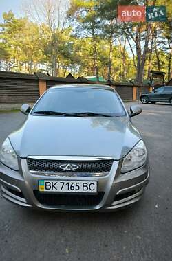 Седан Chery M11 2011 в Вараші