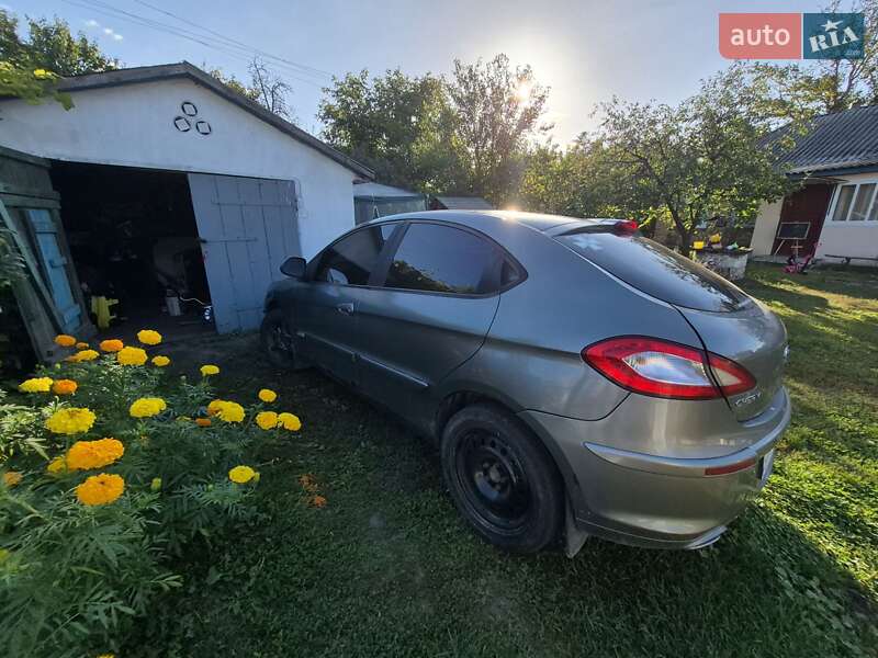 Chery M11 2010