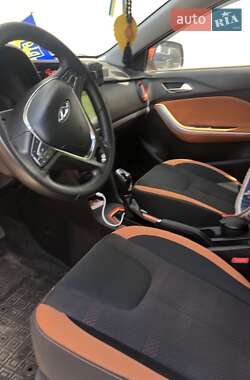 Позашляховик / Кросовер Chery Tiggo 2 2020 в 