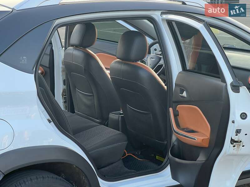 Внедорожник / Кроссовер Chery Tiggo 2 2020 в Киеве