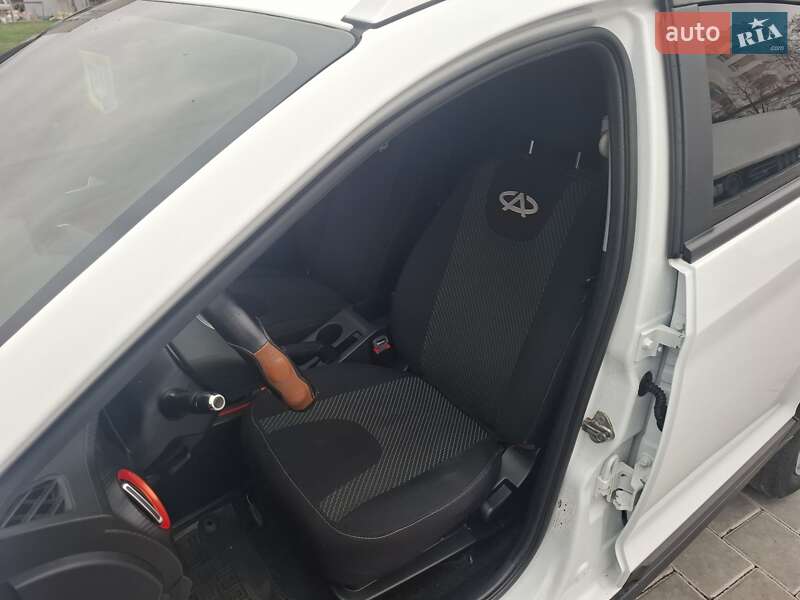 Позашляховик / Кросовер Chery Tiggo 2 2021 в Черкасах фото 11 Позашляховик / Кросовер Chery Tiggo 2 2021 в Черкасах