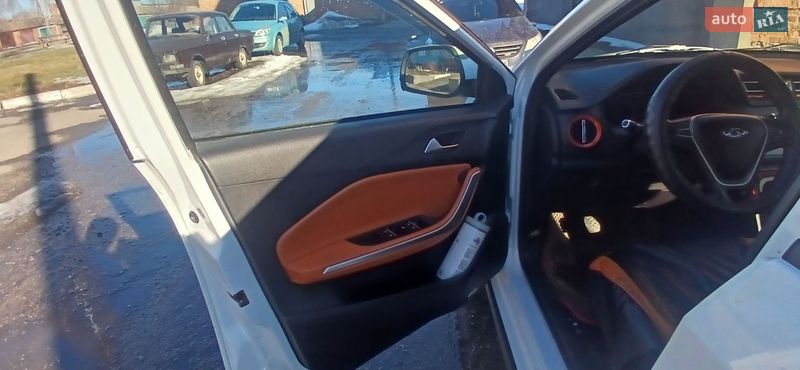 Внедорожник / Кроссовер Chery Tiggo 2 2018 в Ромнах