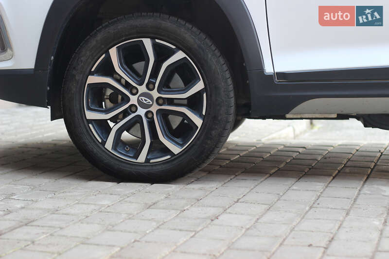 Внедорожник / Кроссовер Chery Tiggo 3 2019 в Житомире