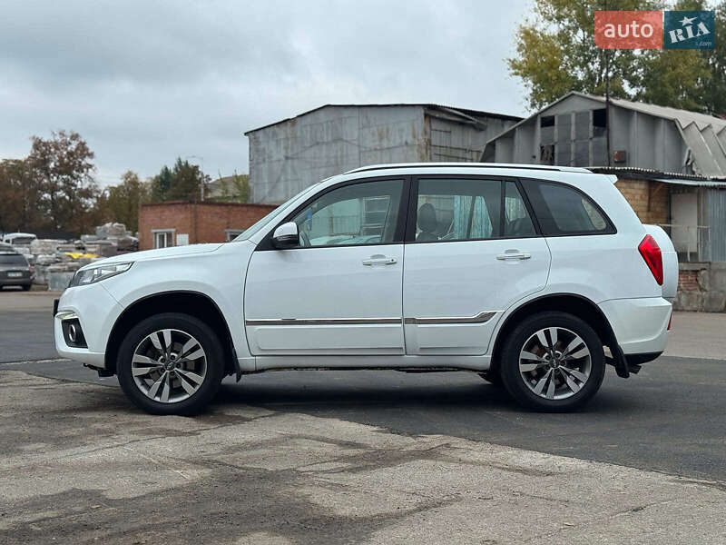 Внедорожник / Кроссовер Chery Tiggo 3 2017 в Киеве