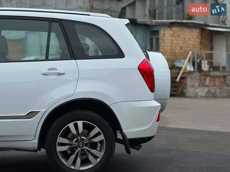 Внедорожник / Кроссовер Chery Tiggo 3 2017 в Киеве