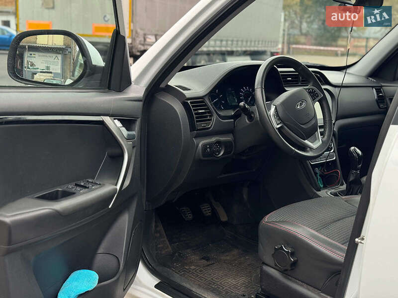 Внедорожник / Кроссовер Chery Tiggo 3 2017 в Киеве