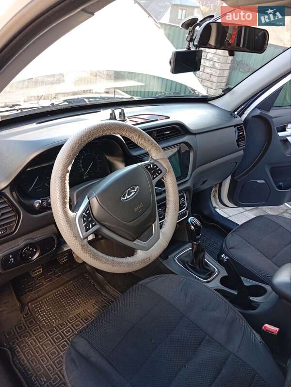 Позашляховик / Кросовер Chery Tiggo 3 2020 в Дубовому фото 4 Позашляховик / Кросовер Chery Tiggo 3 2020 в Дубовому