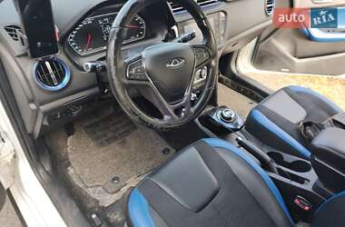 Позашляховик / Кросовер Chery Tiggo 3xe 2018 в  фото 6 Позашляховик / Кросовер Chery Tiggo 3xe 2018 в