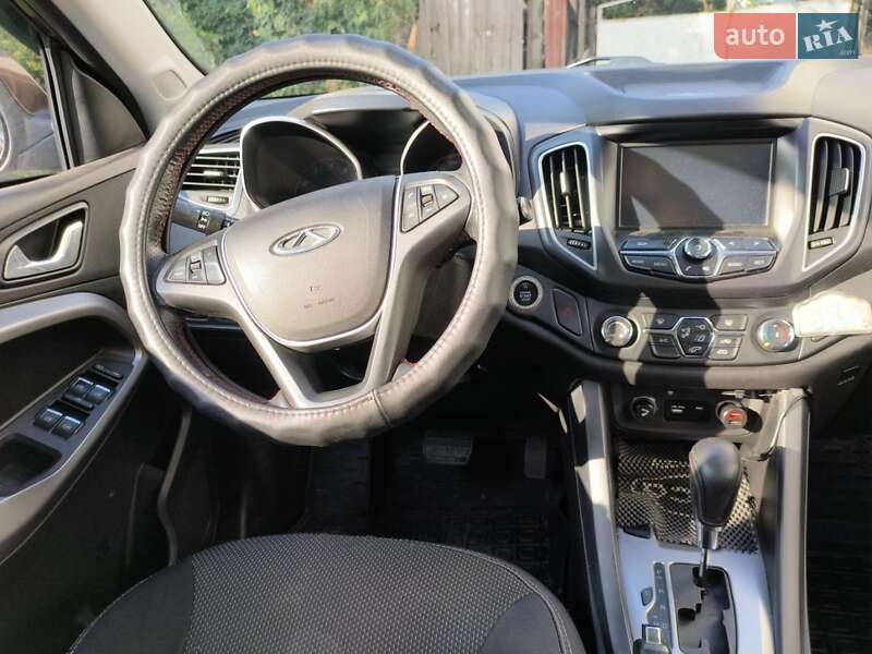 Внедорожник / Кроссовер Chery Tiggo 5 2016 в Каневе